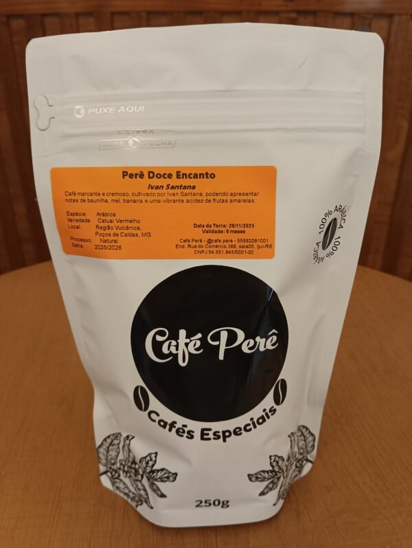 Café Perê Linha Doce Encanto: Café especial arábica, torrado em grãos, com notas de baunilha, mel e banana.