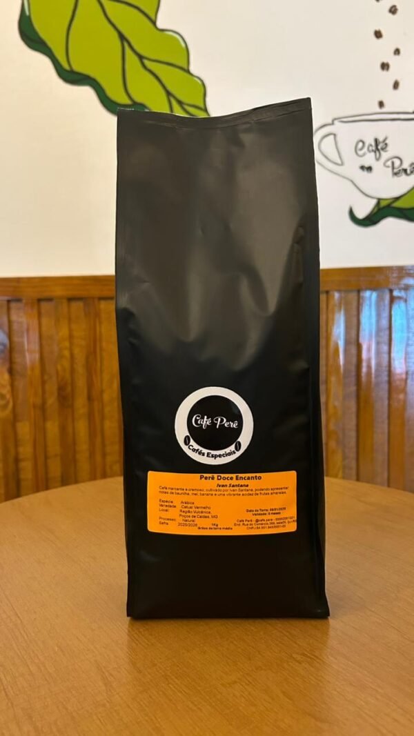 Café Perê Doce Encanto 1kg: Grãos de café especiais, aroma marcante de baunilha, mel e banana.